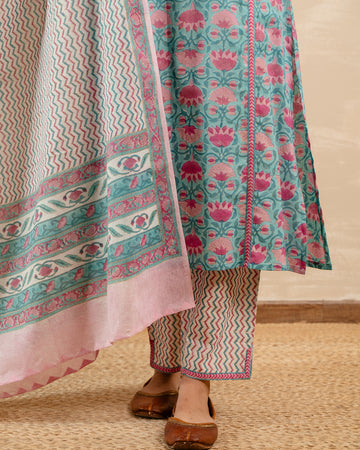 Leheriya print dupatta