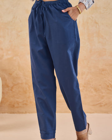 Pleated pants