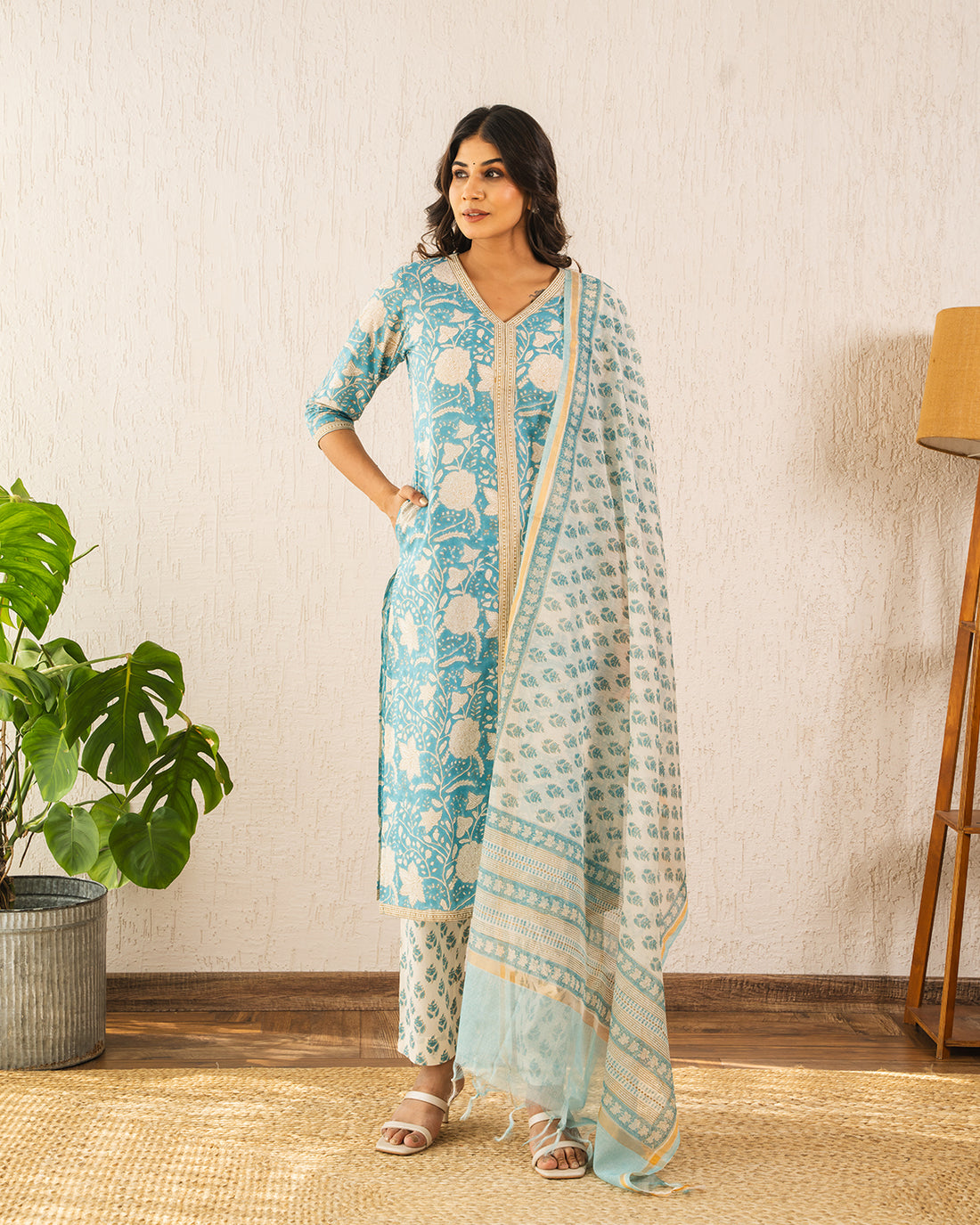 Phiroza buti print dupatta