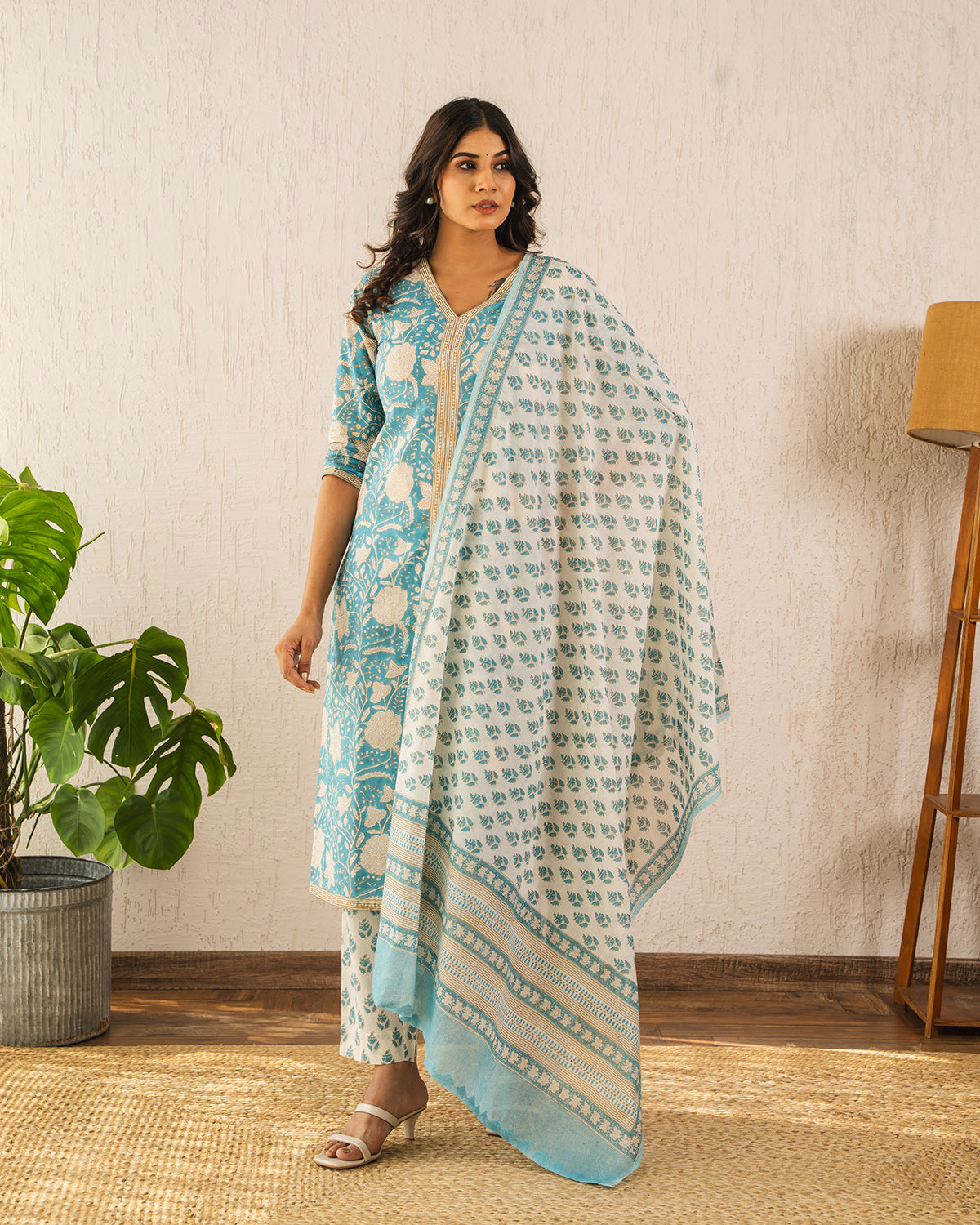 Phiroza buti print dupatta