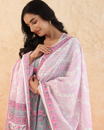 Leheriya print dupatta