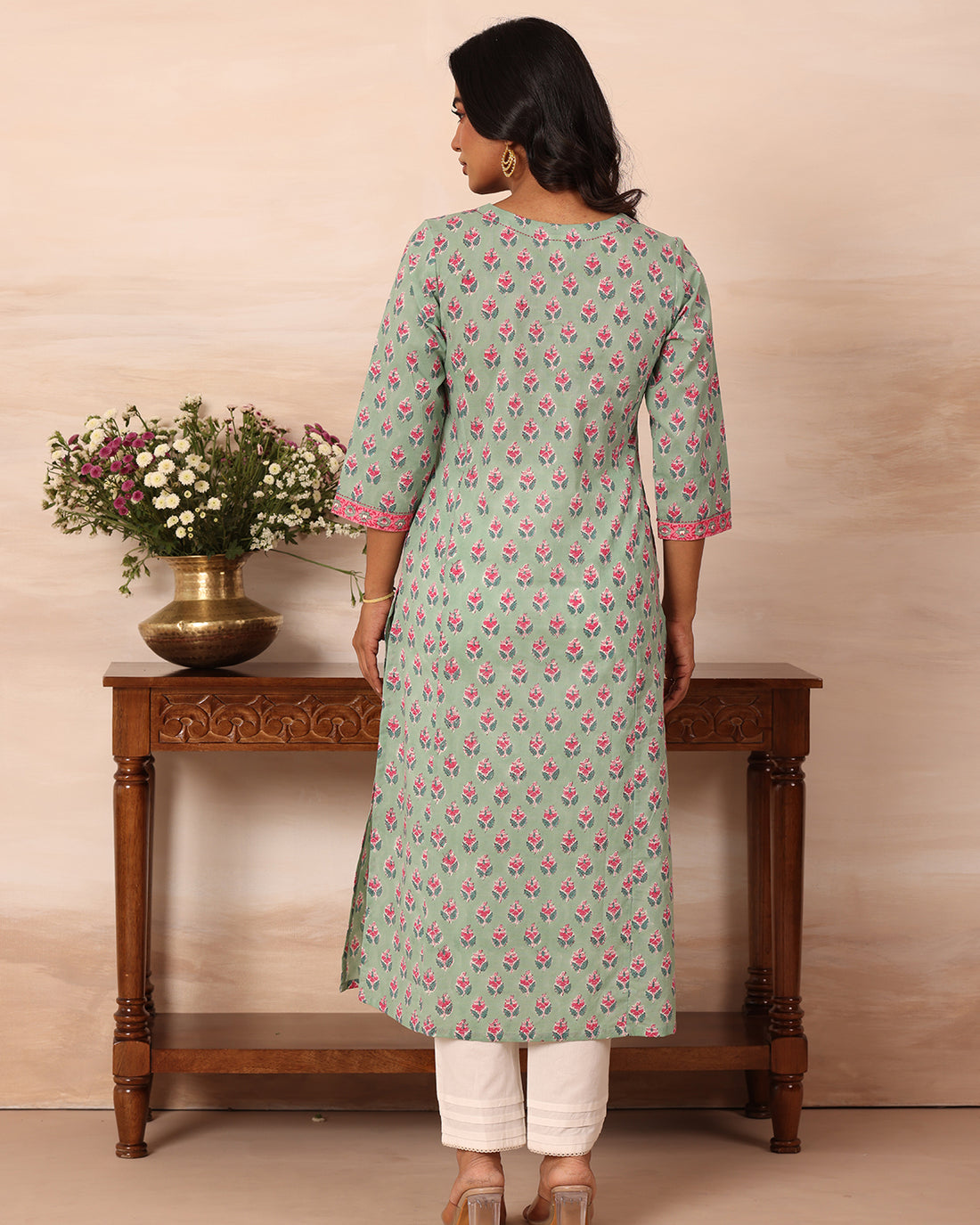 Kusum buti print kurta
