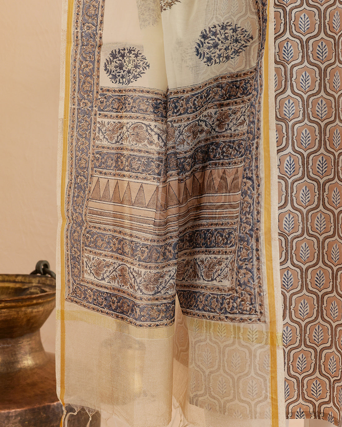 Buta Print Dupatta