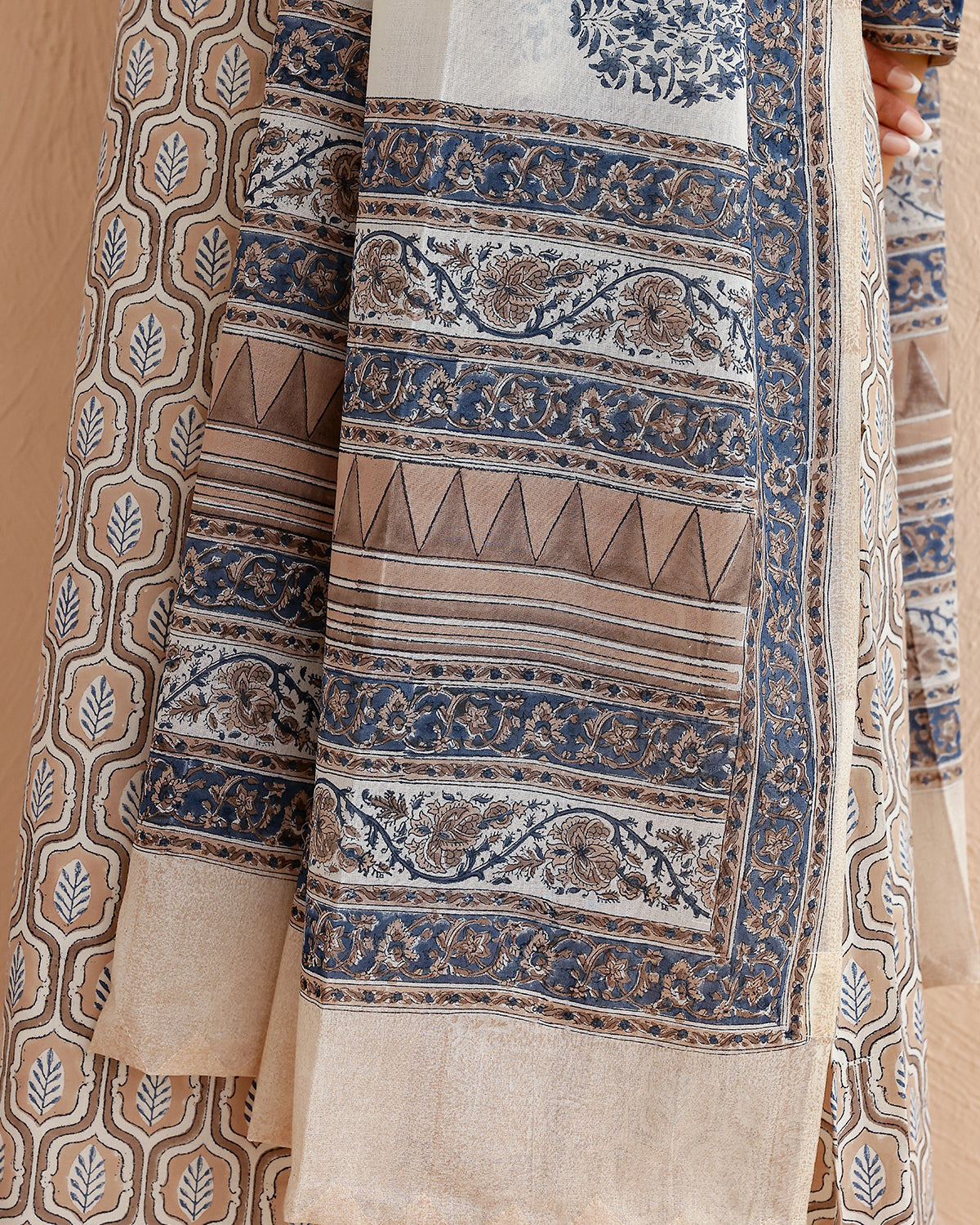 Buta Print Dupatta